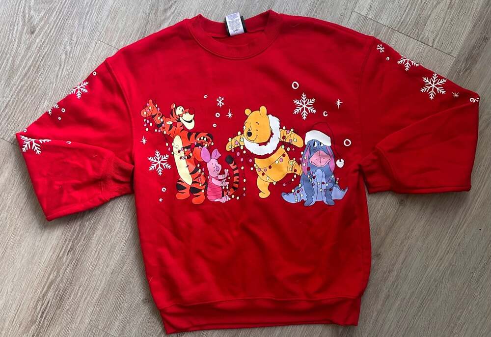 Disney Winnie the Pooh and Friends Christmas  Graphic Sweatshirt Red Size S